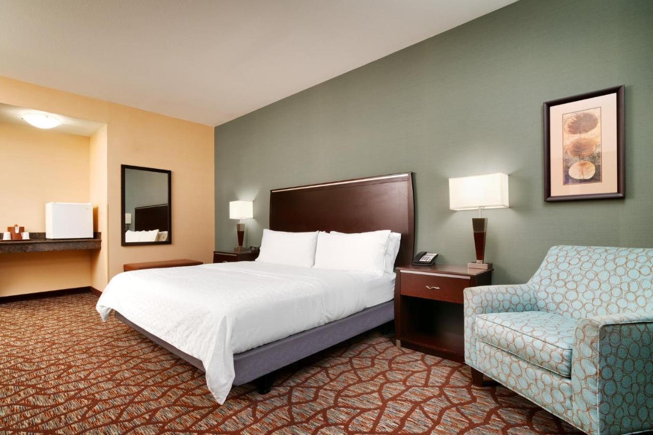 Express & By Ihg Hotel 2*