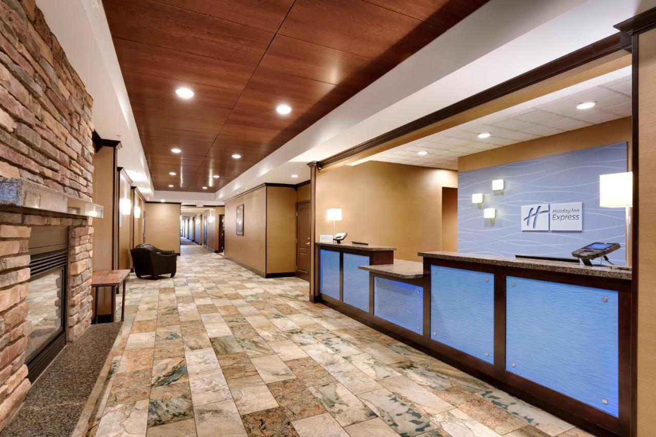 Express & By Ihg Hotel 2*