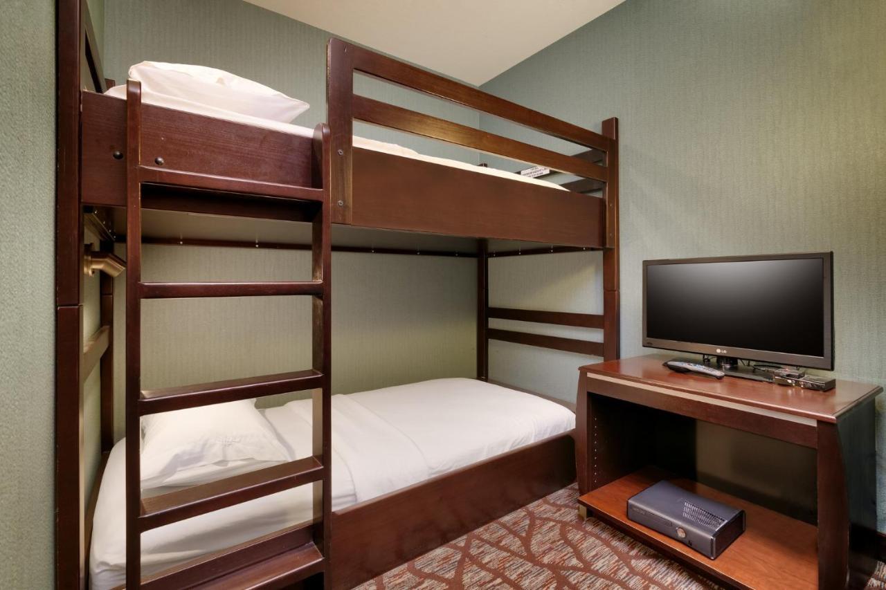 Express & By Ihg Hotel 2*