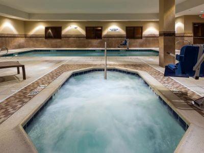 Express & By Ihg Hotel 2*