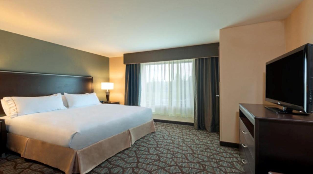 Hotel Express & By Ihg 2*