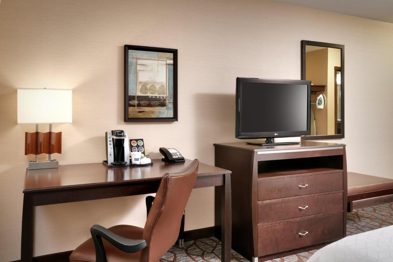 Express & By Ihg 2* Butte